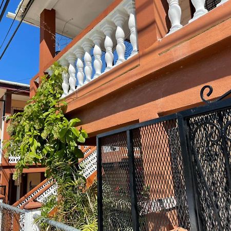 Saint Charles Inn, Belize Central America بونتا غوردا المظهر الخارجي الصورة