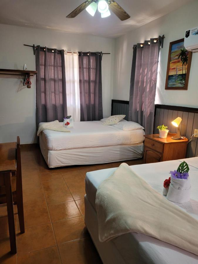 Saint Charles Inn, Belize Central America بونتا غوردا المظهر الخارجي الصورة