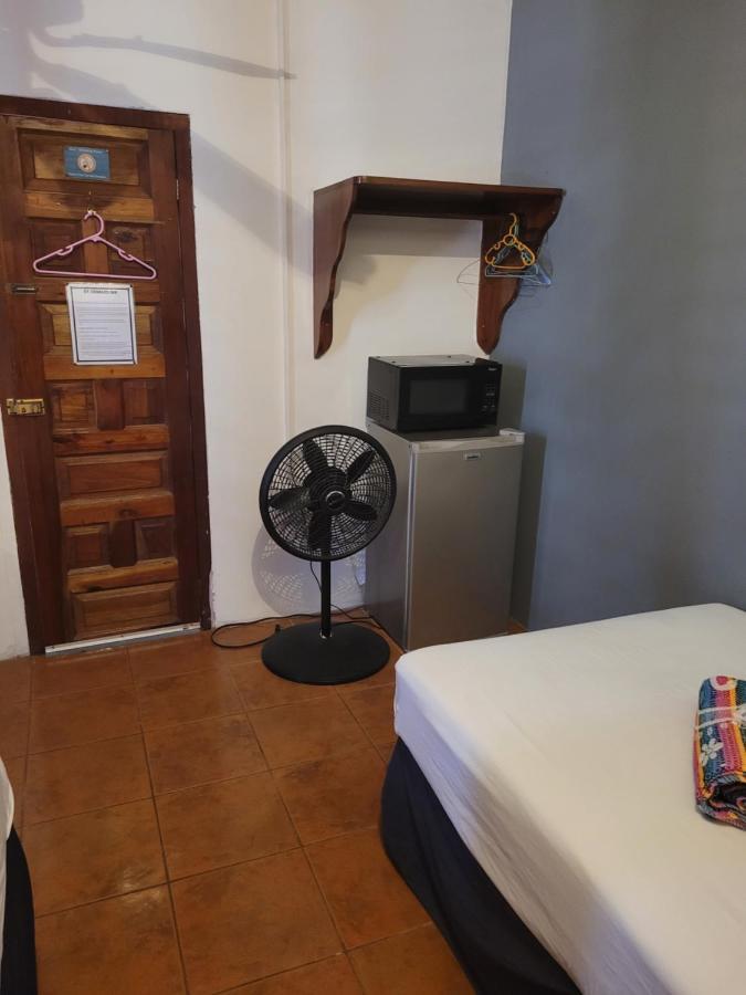 Saint Charles Inn, Belize Central America بونتا غوردا المظهر الخارجي الصورة