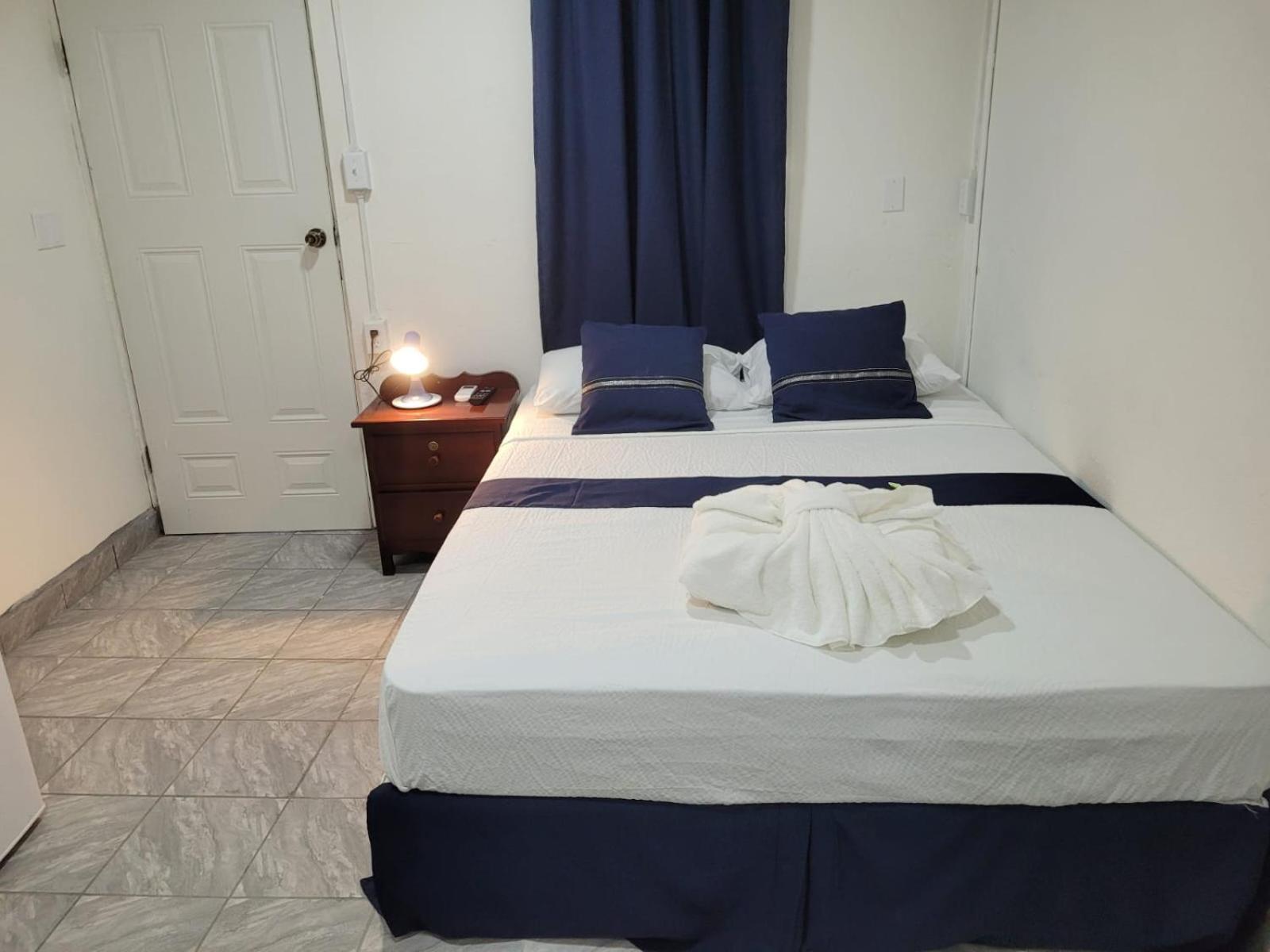 Saint Charles Inn, Belize Central America بونتا غوردا المظهر الخارجي الصورة